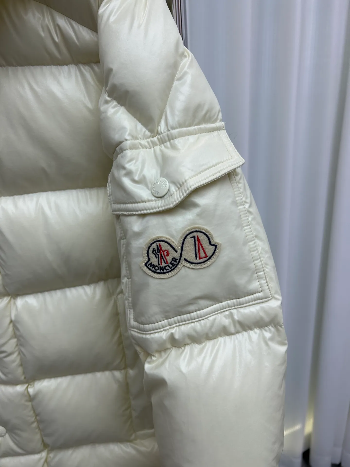 P390 Moncler/ 2026 70 、 。 DNA ， ， 。 Classic ， 、 。 Classic 70 。 Quality， 90 ，Premium Quality ， ，Black ！ Sizes M-3XL